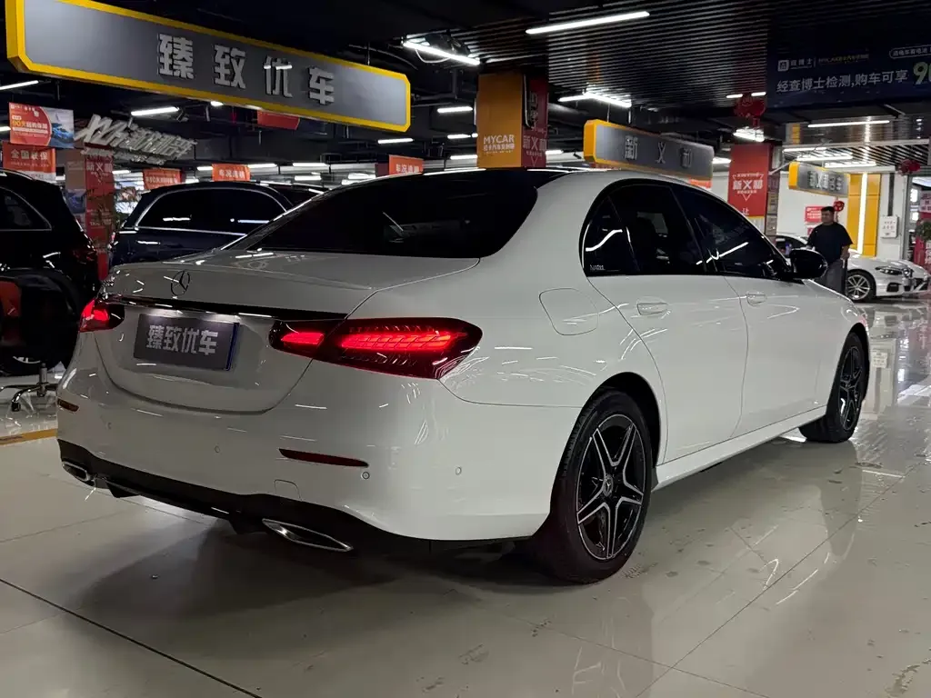 Mercedes-Benz E-Class (Import) — фото 9