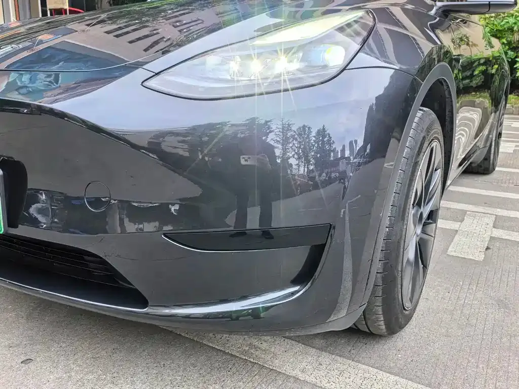 Tesla Model Y — фото 5