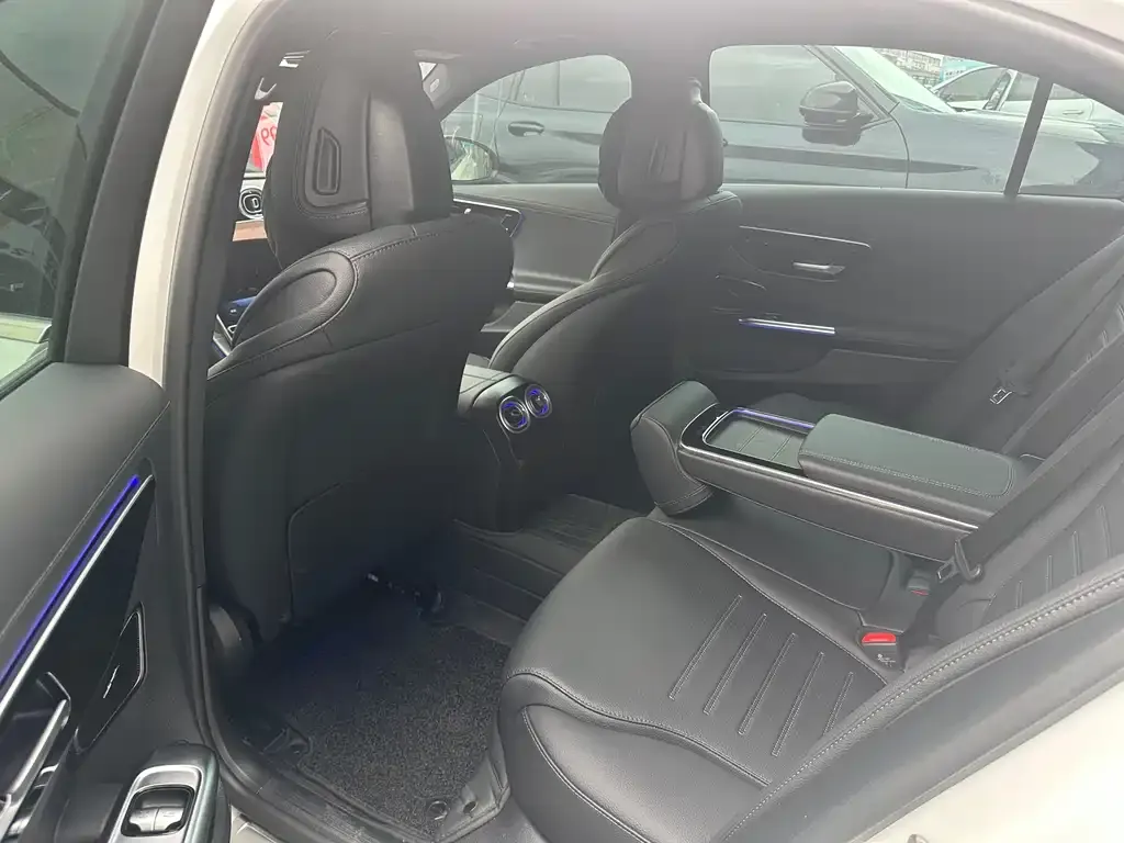 Mercedes-Benz C-Class 2025 из CN, фото 2