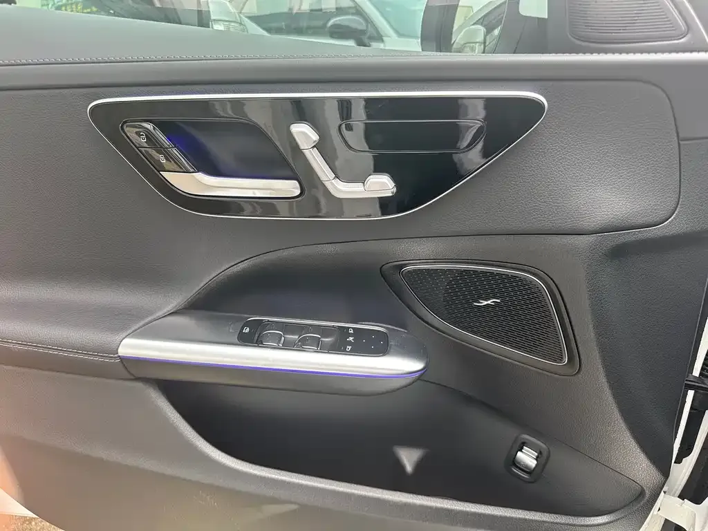 Mercedes-Benz C-Class 2025 из CN, фото 4
