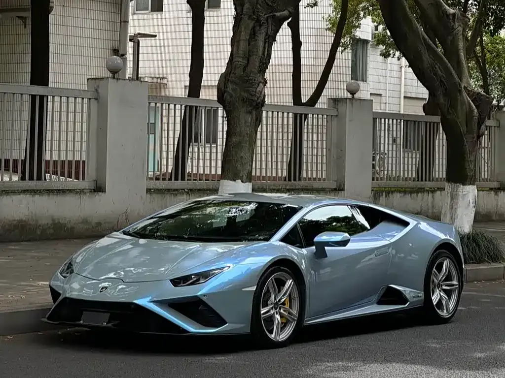 Lamborghini Huracan — фото 1