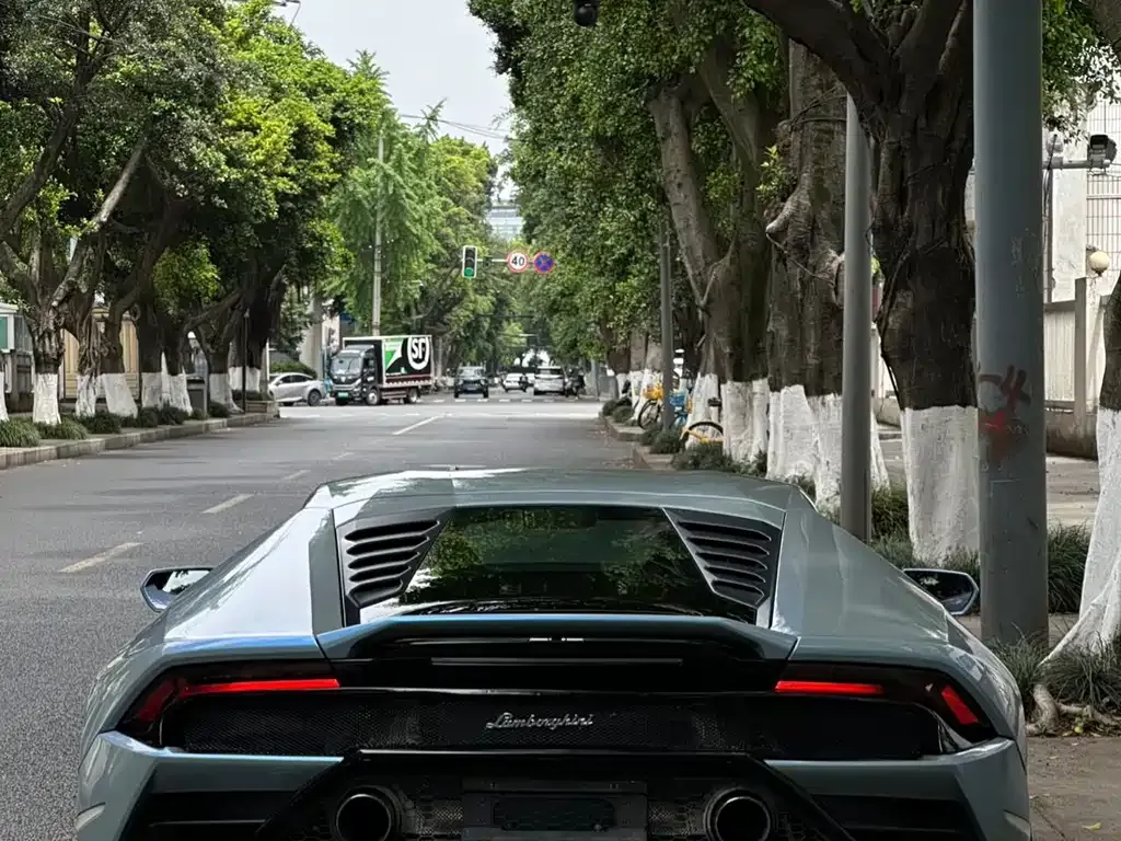 Lamborghini Huracan — фото 9