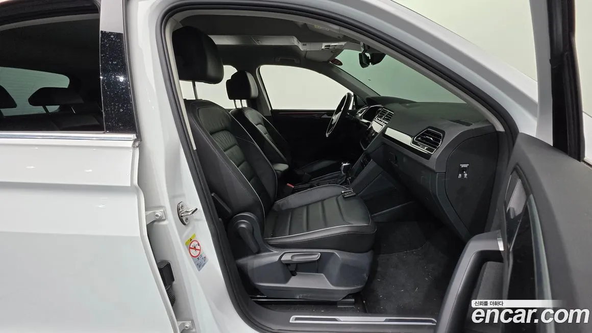 Volkswagen Tiguan 2022 из KR, фото 6