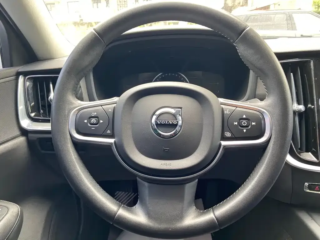 Volvo S60 2021 из CN, фото 3