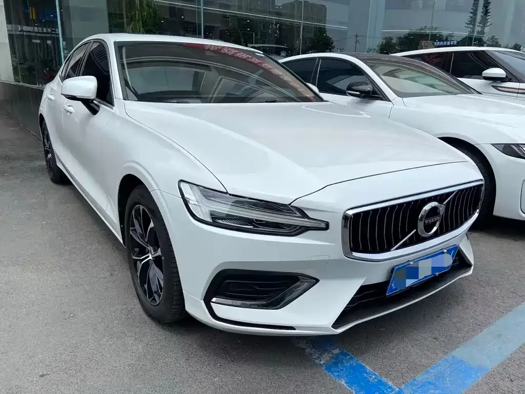 Volvo S60 2021 из CN, фото 6