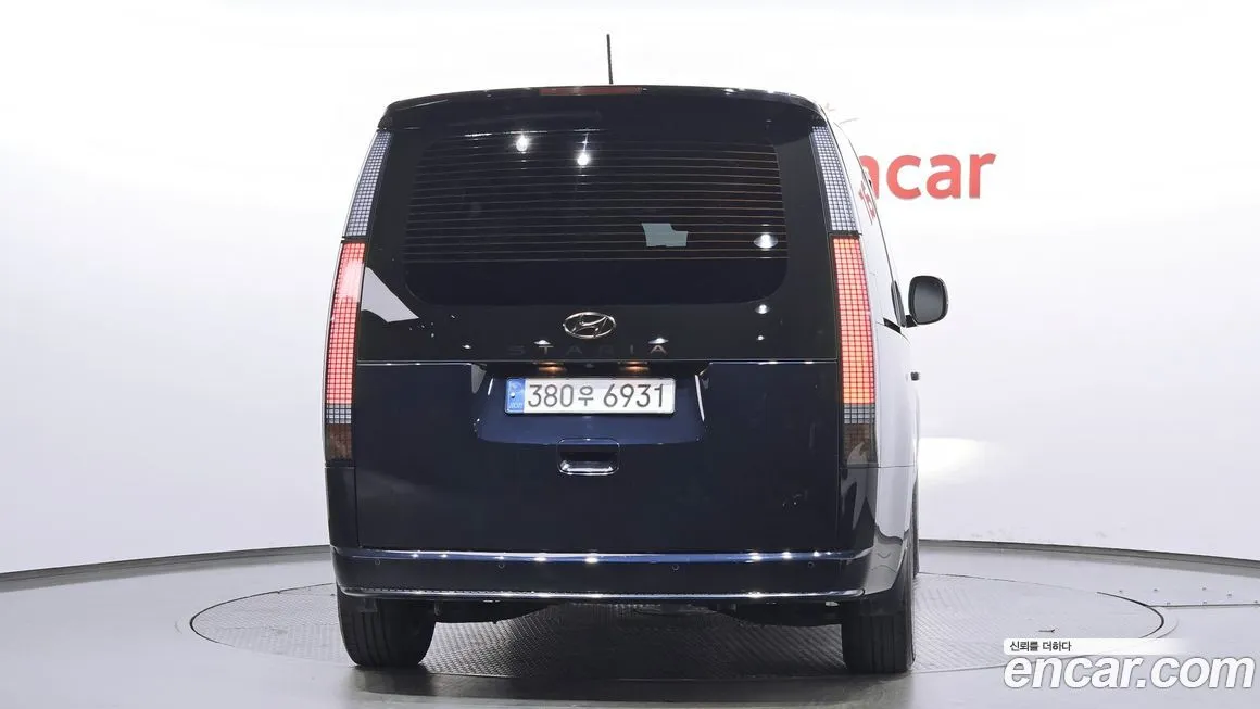 Hyundai Staria — фото 2