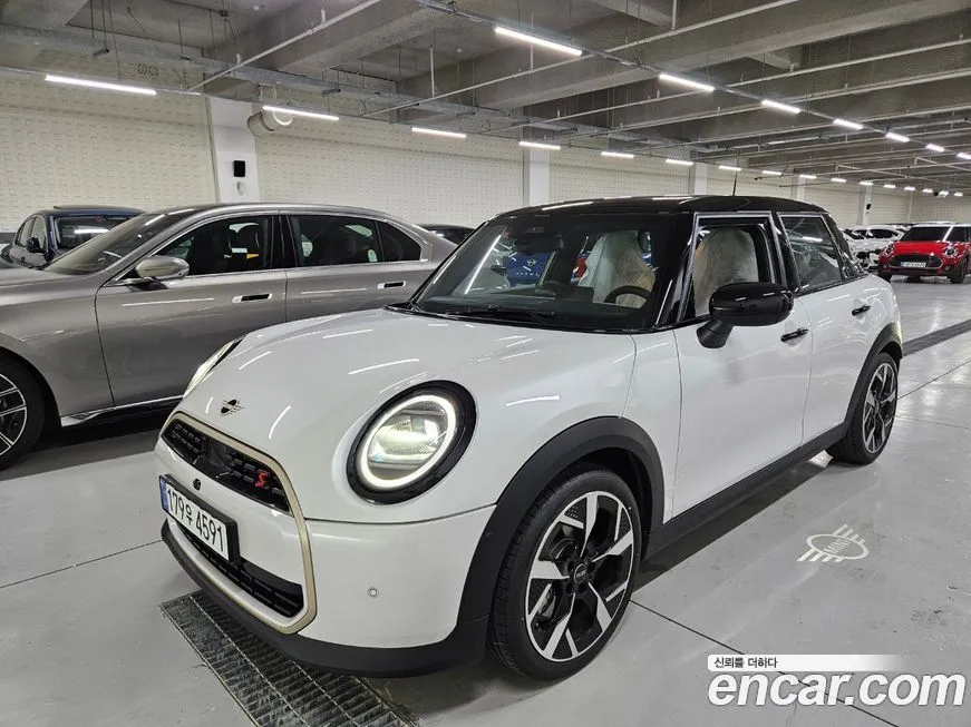 Mini Cooper 2026 из KR, фото 1
