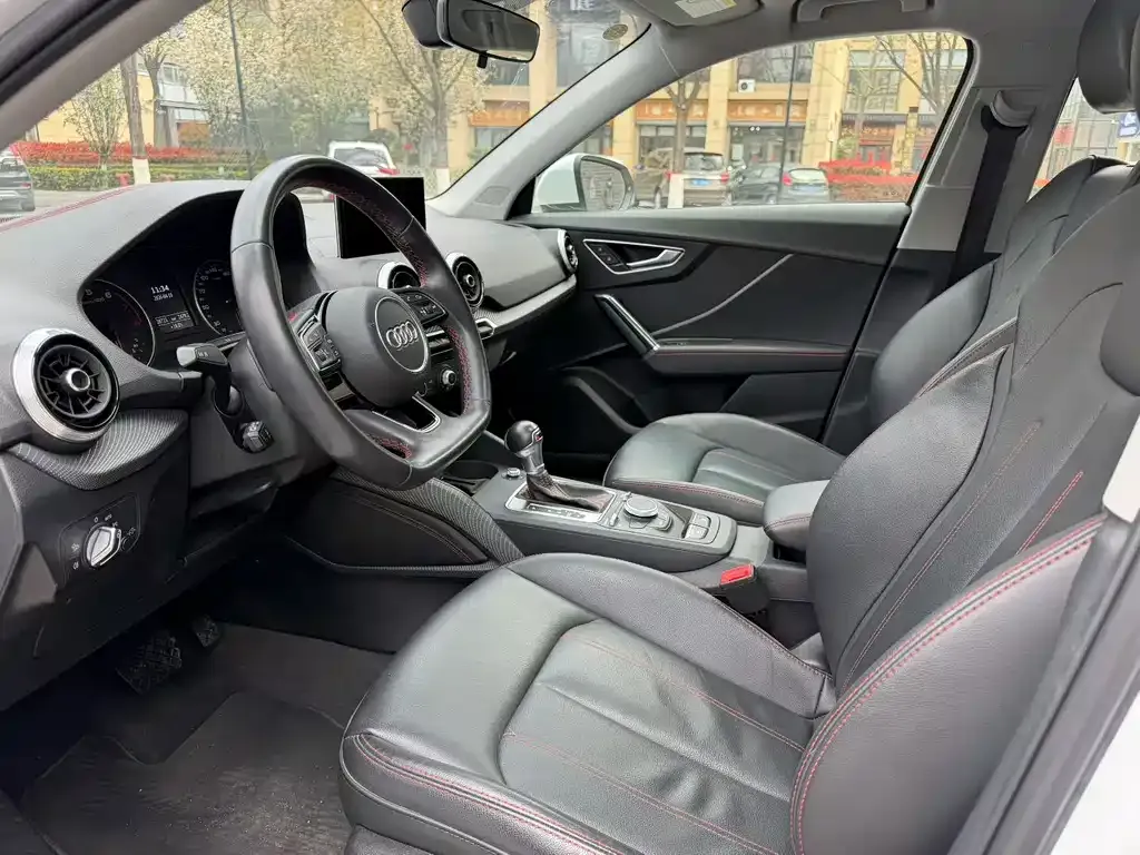 Audi Q2L 2023 из CN, фото 5