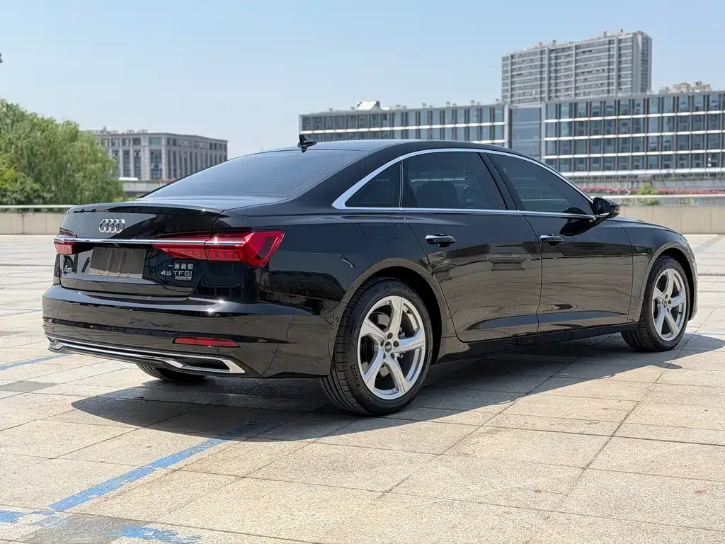 Audi A6L 2024 из CN, фото 8