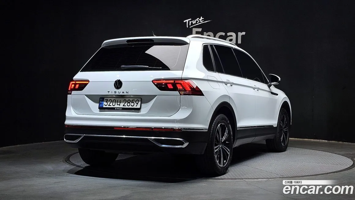 Volkswagen Tiguan — фото 7