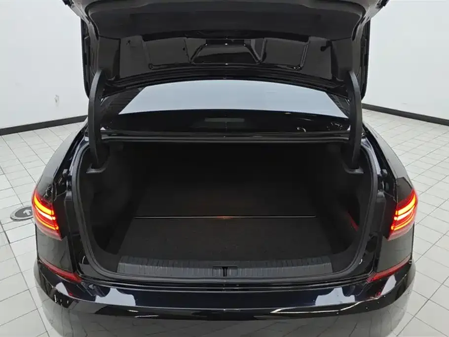 Volkswagen Passat 2023 из CN, фото 2