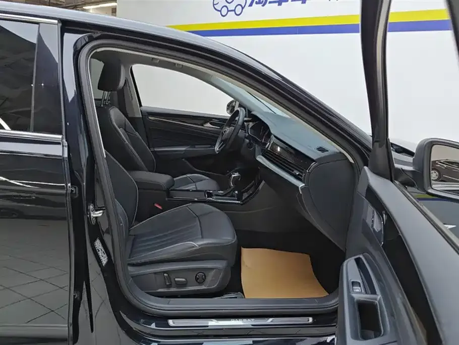 Volkswagen Passat 2023 из CN, фото 5