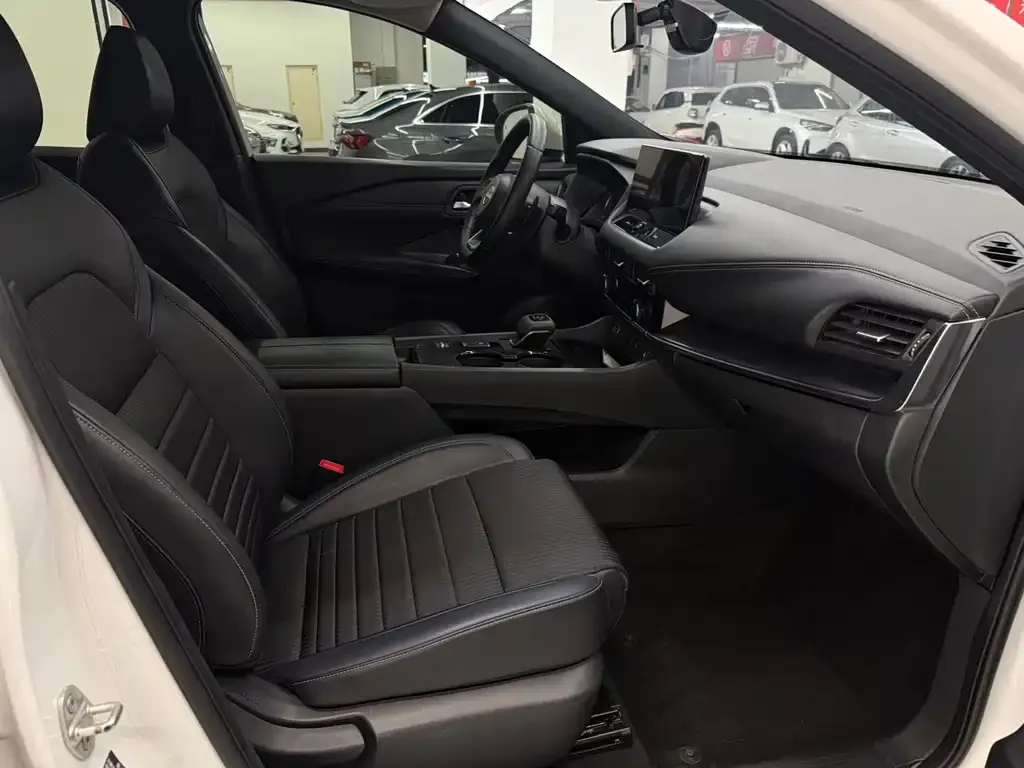 Nissan Qashqai 2023 из CN, фото 5