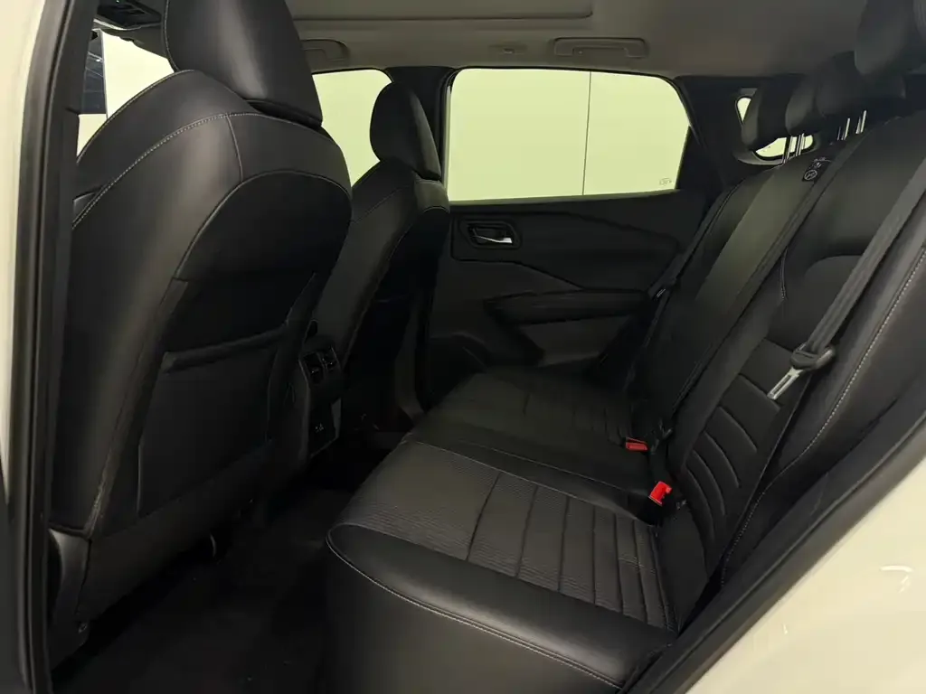 Nissan Qashqai 2023 из CN, фото 2