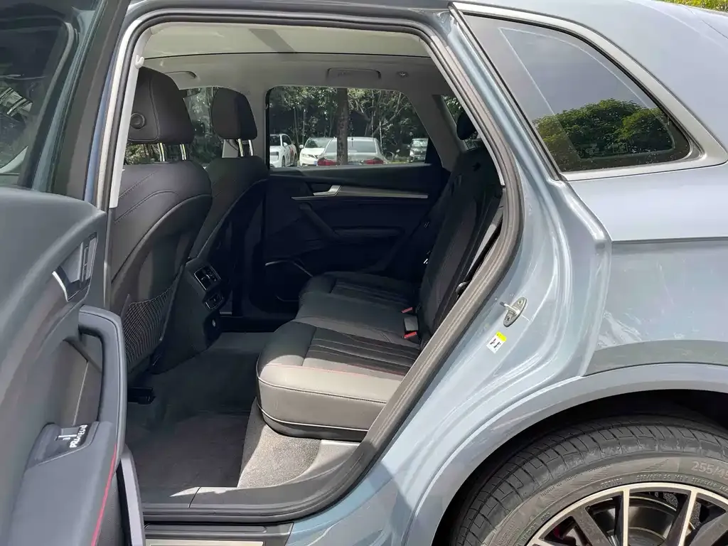 Audi Q5L 2022 из CN, фото 4