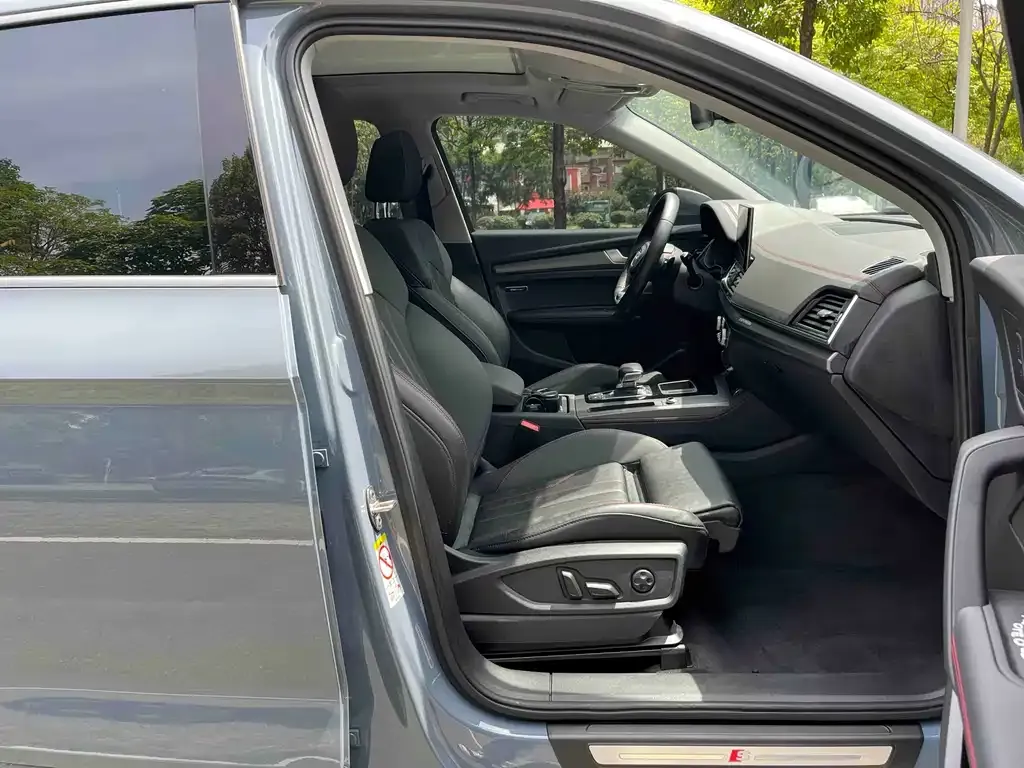 Audi Q5L 2022 из CN, фото 3