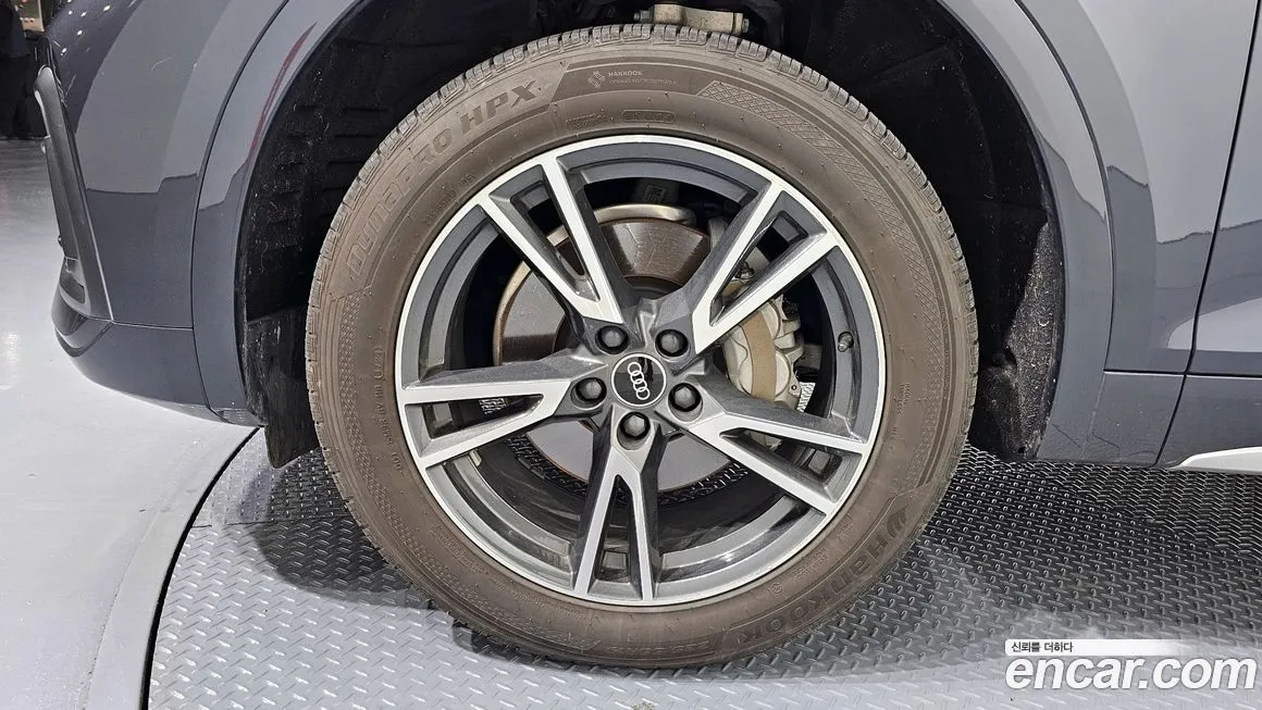 Audi Q5 2021 из KR, фото 8