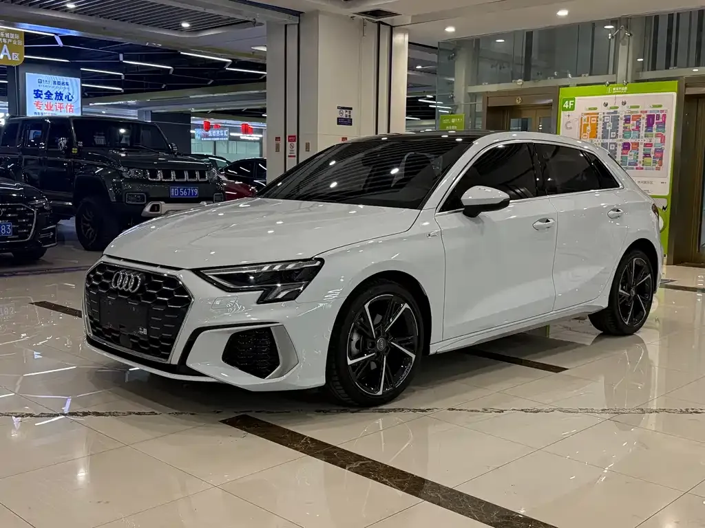 Audi A3 2021 из CN, фото 1