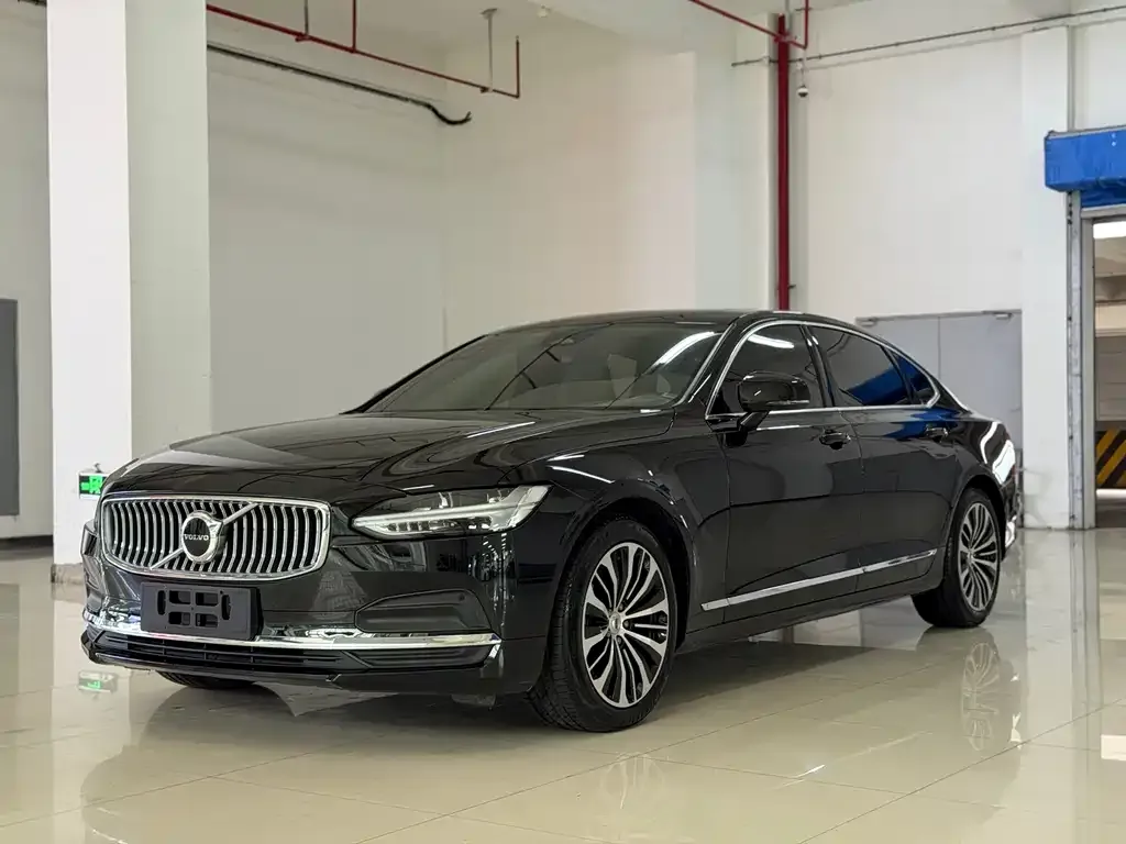 Volvo S90 2024 из CN, фото 1