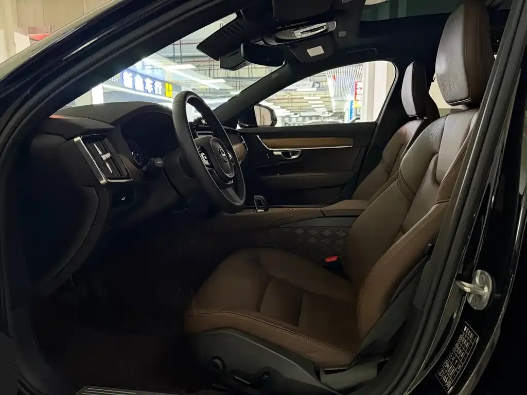 Volvo S90 2024 из CN, фото 7
