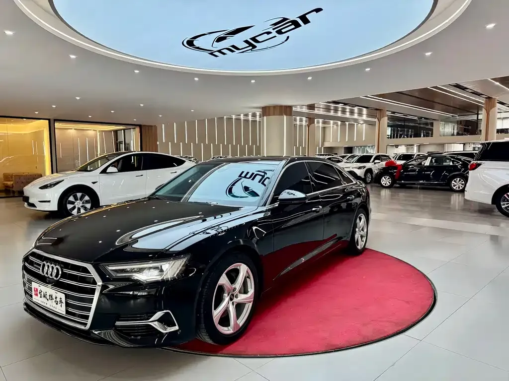 Audi A6L — фото 1