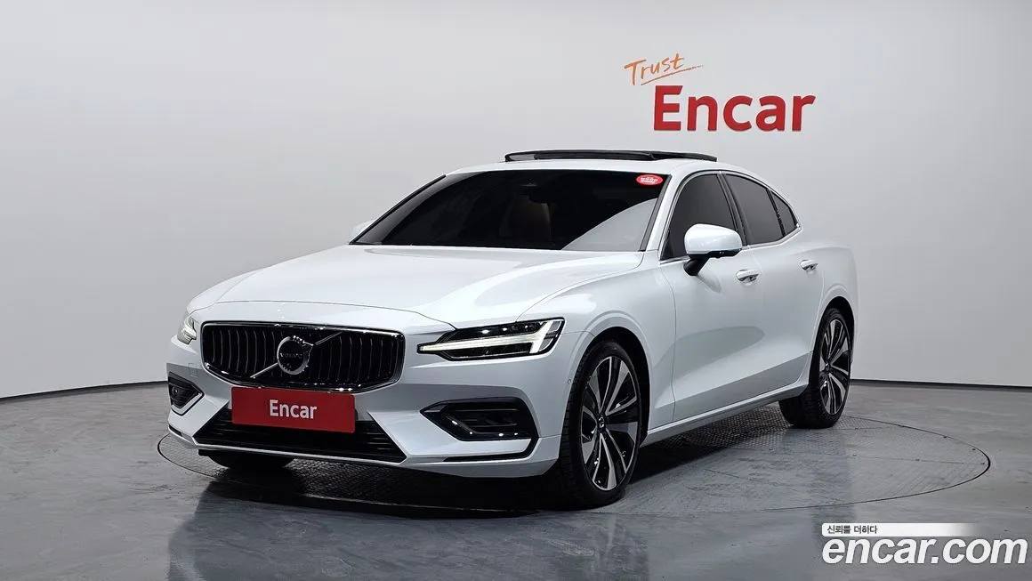 Volvo S60 2024 из KR, фото 1