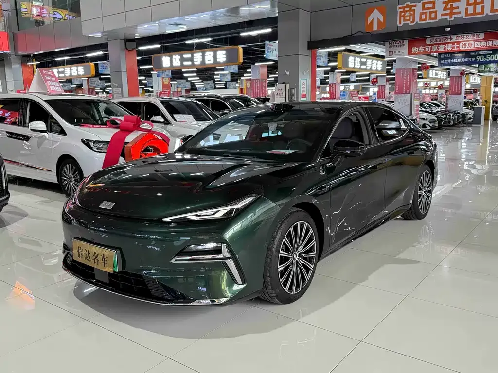 Geely Galaxy Xingyao 8 2025 из CN, фото 1