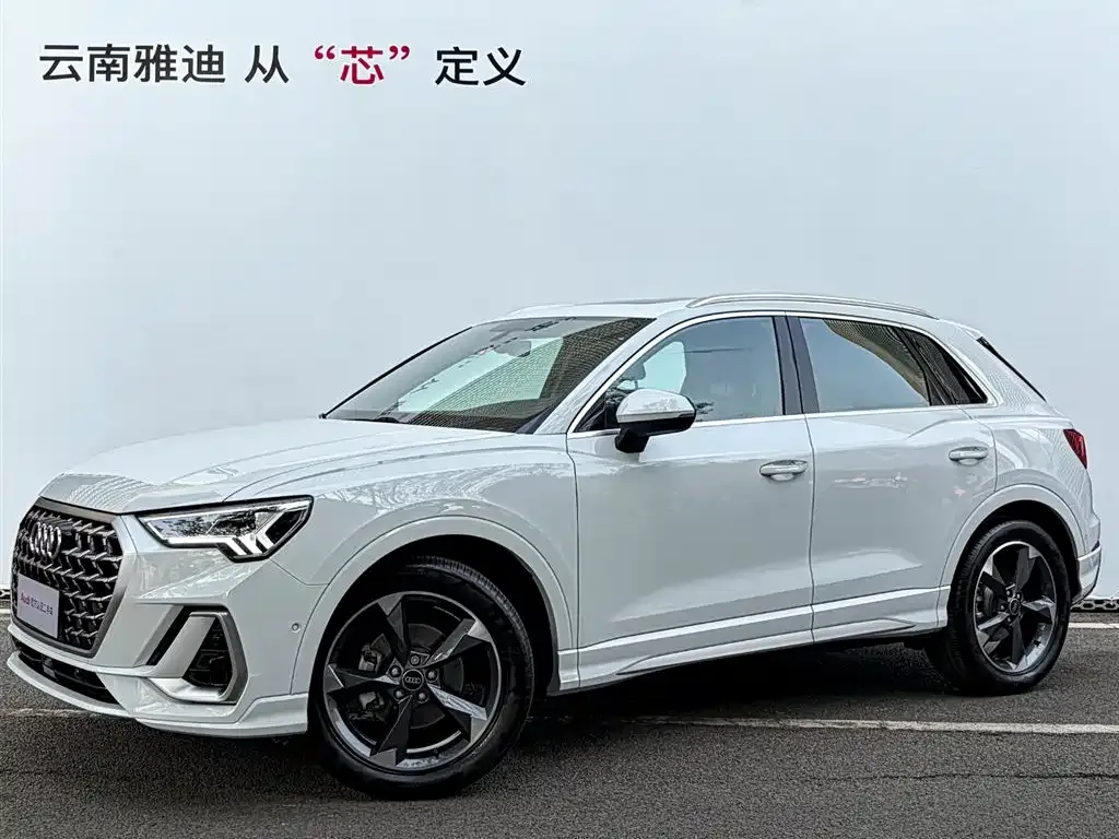 Audi Q3 — фото 1
