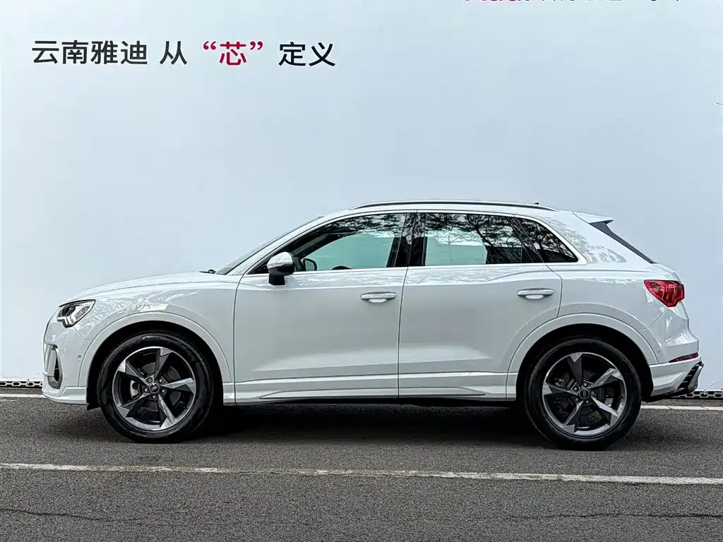 Audi Q3 — фото 10