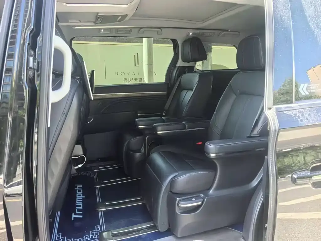GAC Motor Trumpchi M8 — фото 9