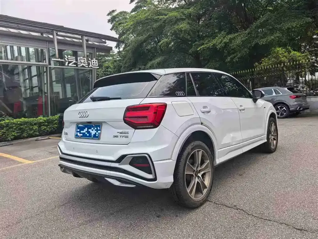 Audi Q2L 2024 из CN, фото 10