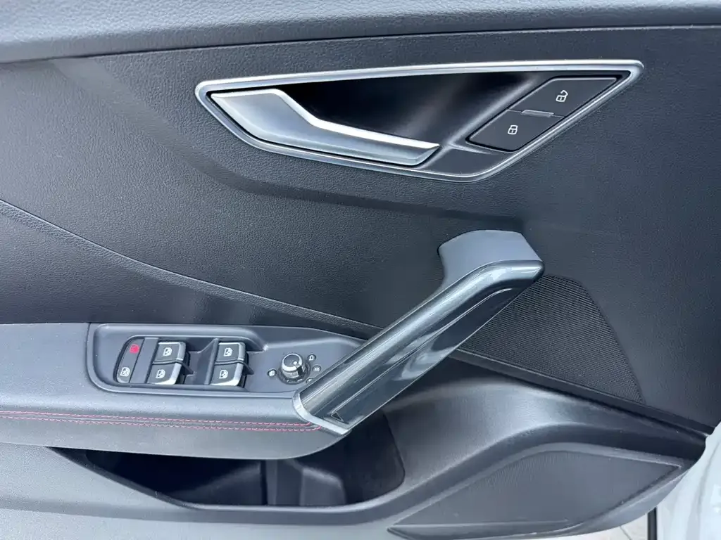 Audi Q2L 2021 из CN, фото 9