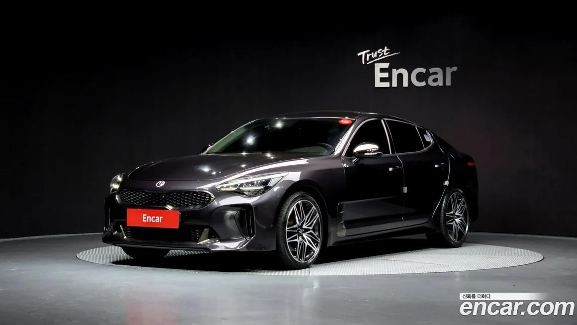 Kia Stinger — фото 1
