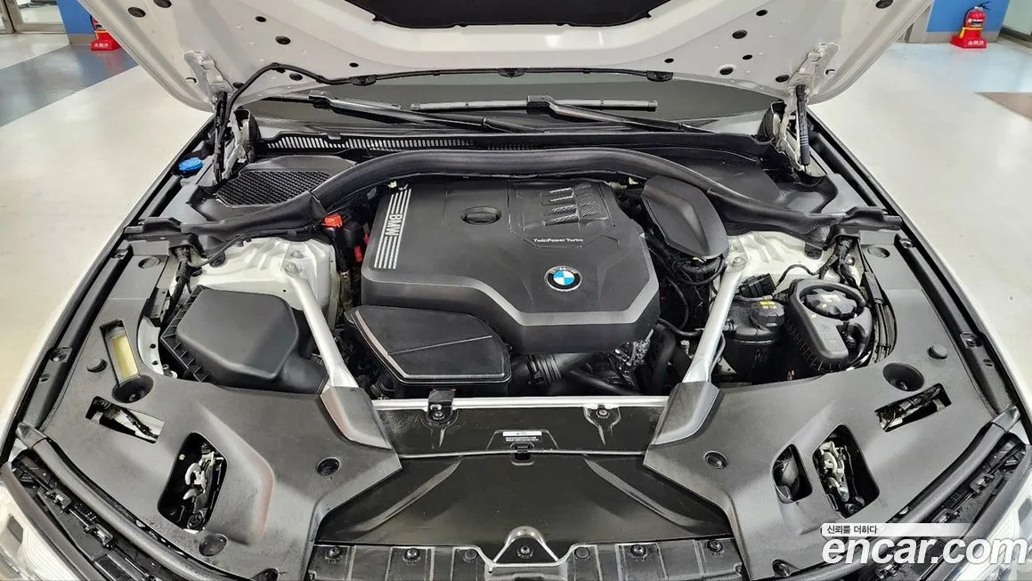 BMW 5-Series 2022 из KR, фото 8