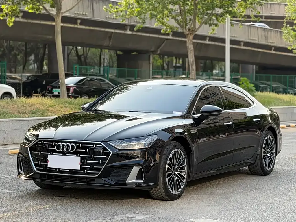 Audi A7L — фото 10
