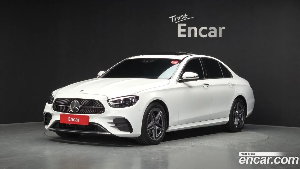 Mercedes-Benz E-Class — фото 1