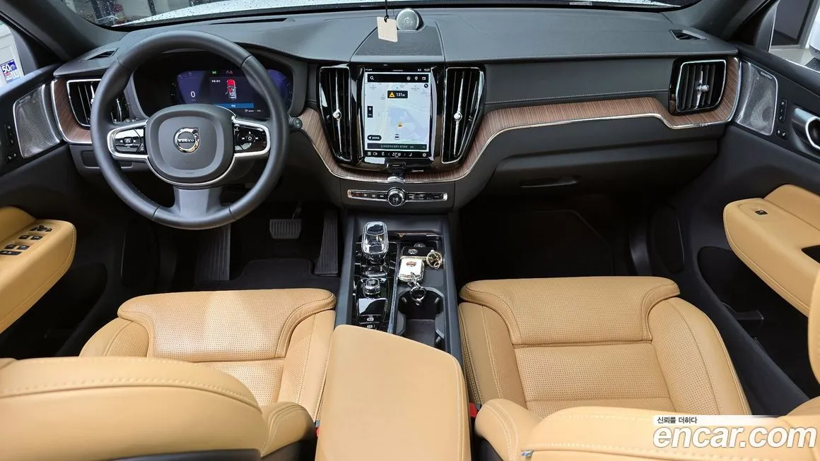 Volvo XC60 2024 из KR, фото 9
