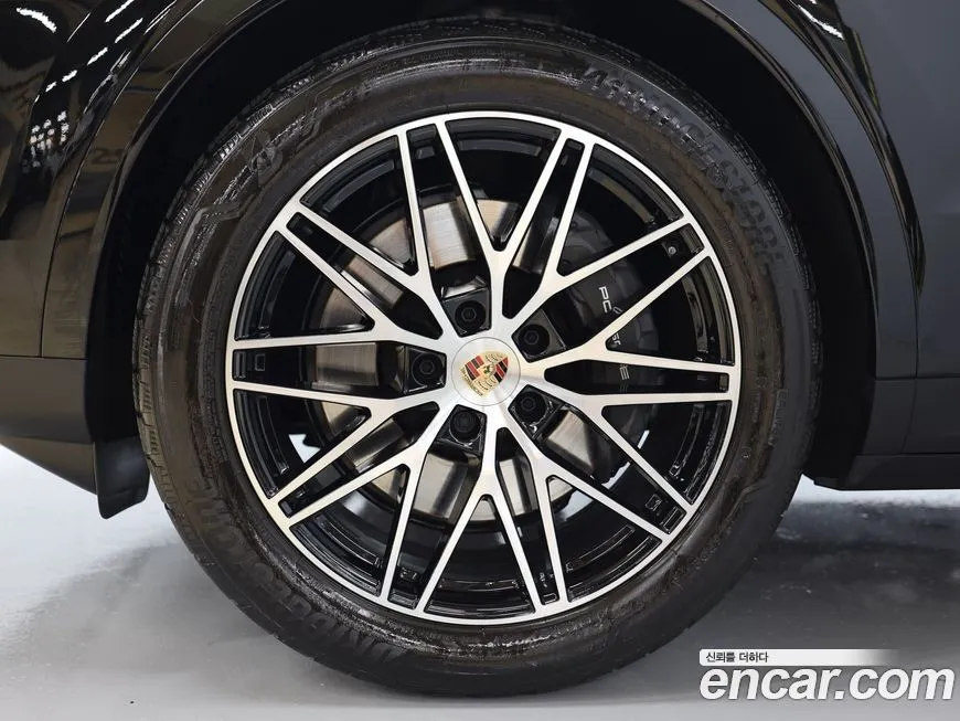 Porsche Cayenne 2025 из KR, фото 4
