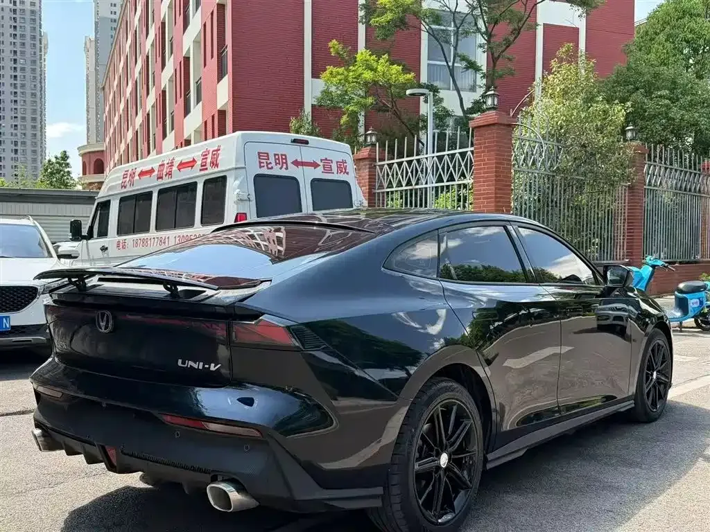 Changan UNI-V 2023 из CN, фото 9