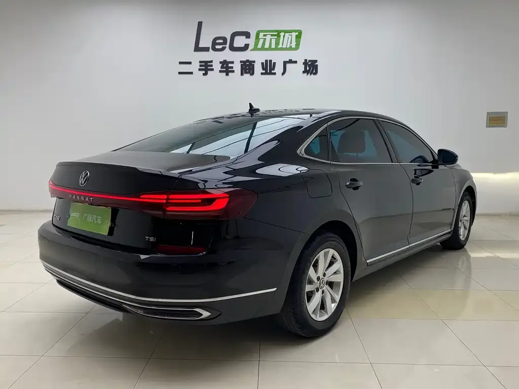 Volkswagen Passat — фото 2