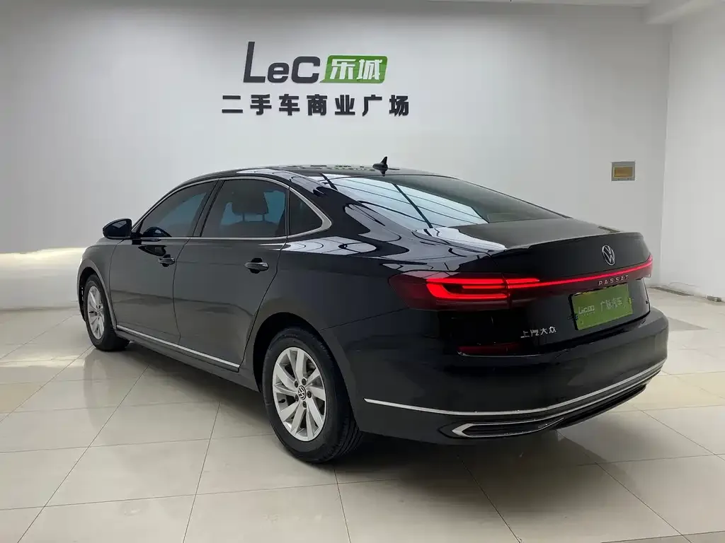 Volkswagen Passat — фото 3