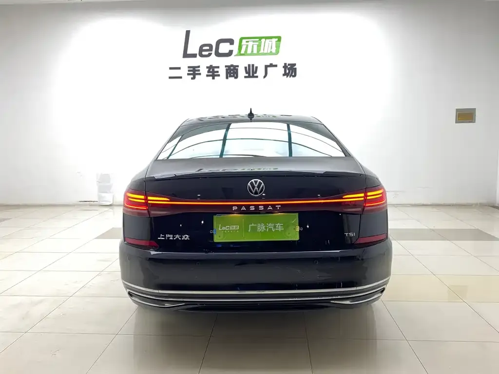 Volkswagen Passat — фото 4