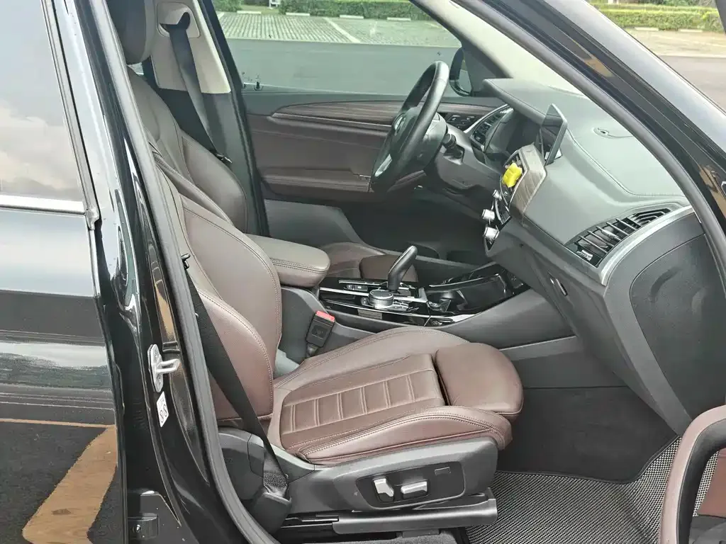 BMW X3 2021 из CN, фото 2
