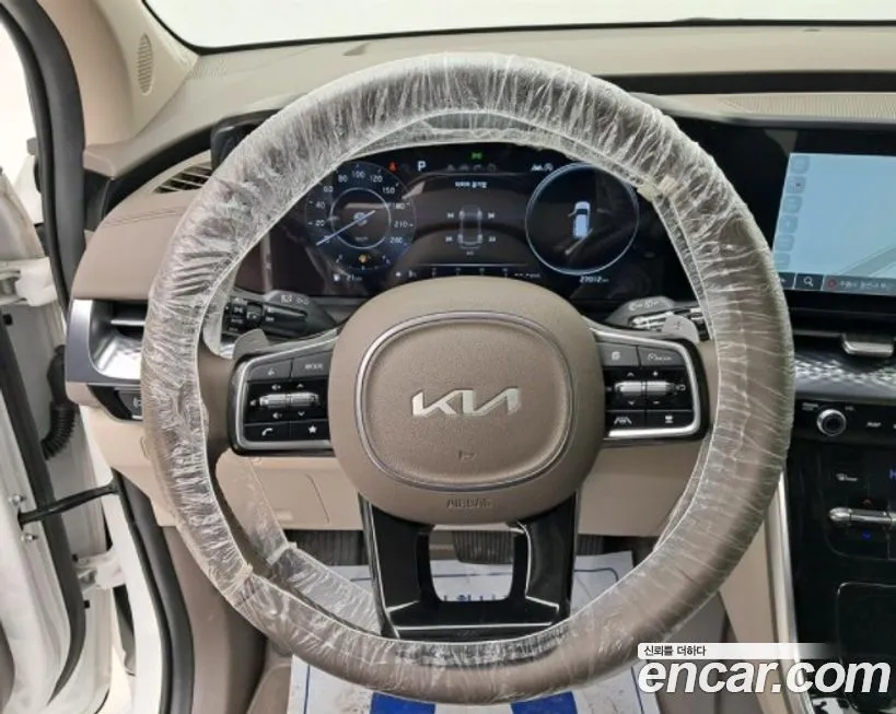 Kia Carnival — фото 9