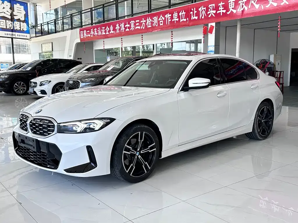 BMW 3 Series 2023 из CN, фото 1