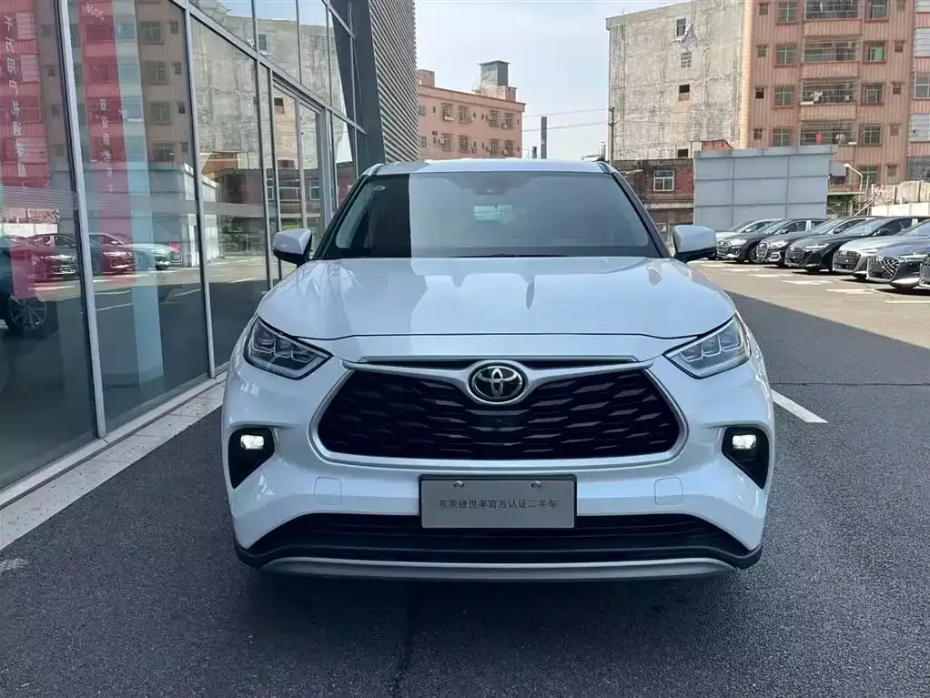 Toyota Highlander — фото 5