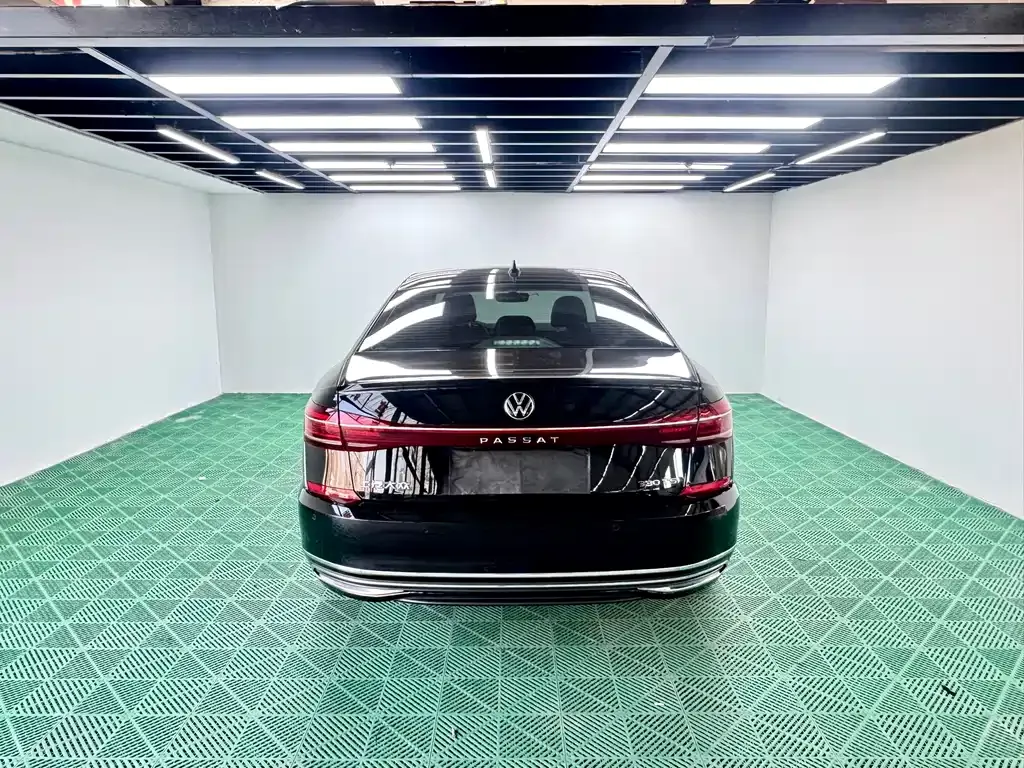 Volkswagen Passat — фото 4