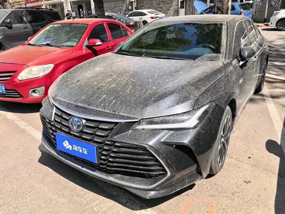 Toyota Avalon — фото 1