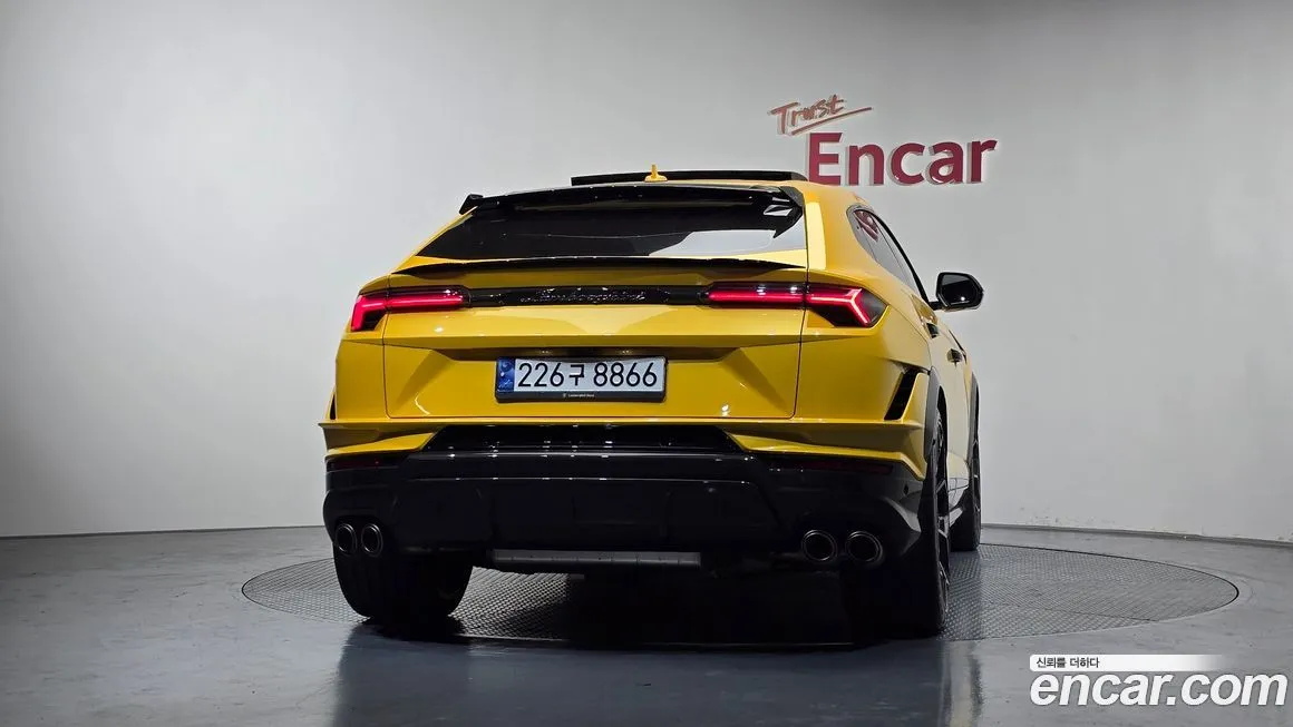 Lamborghini Urus 2024 из KR, фото 3