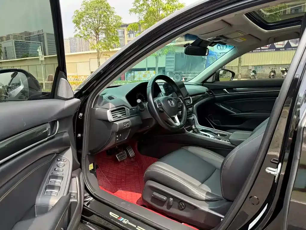 Honda Accord — фото 3